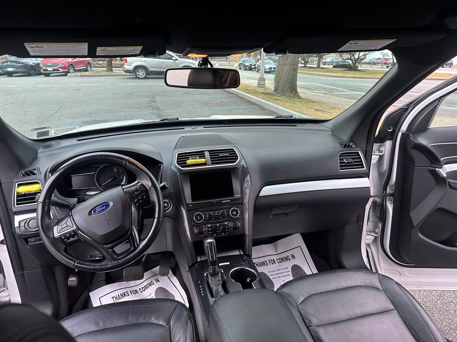 2017 Ford Explorer XLT - Photo 13
