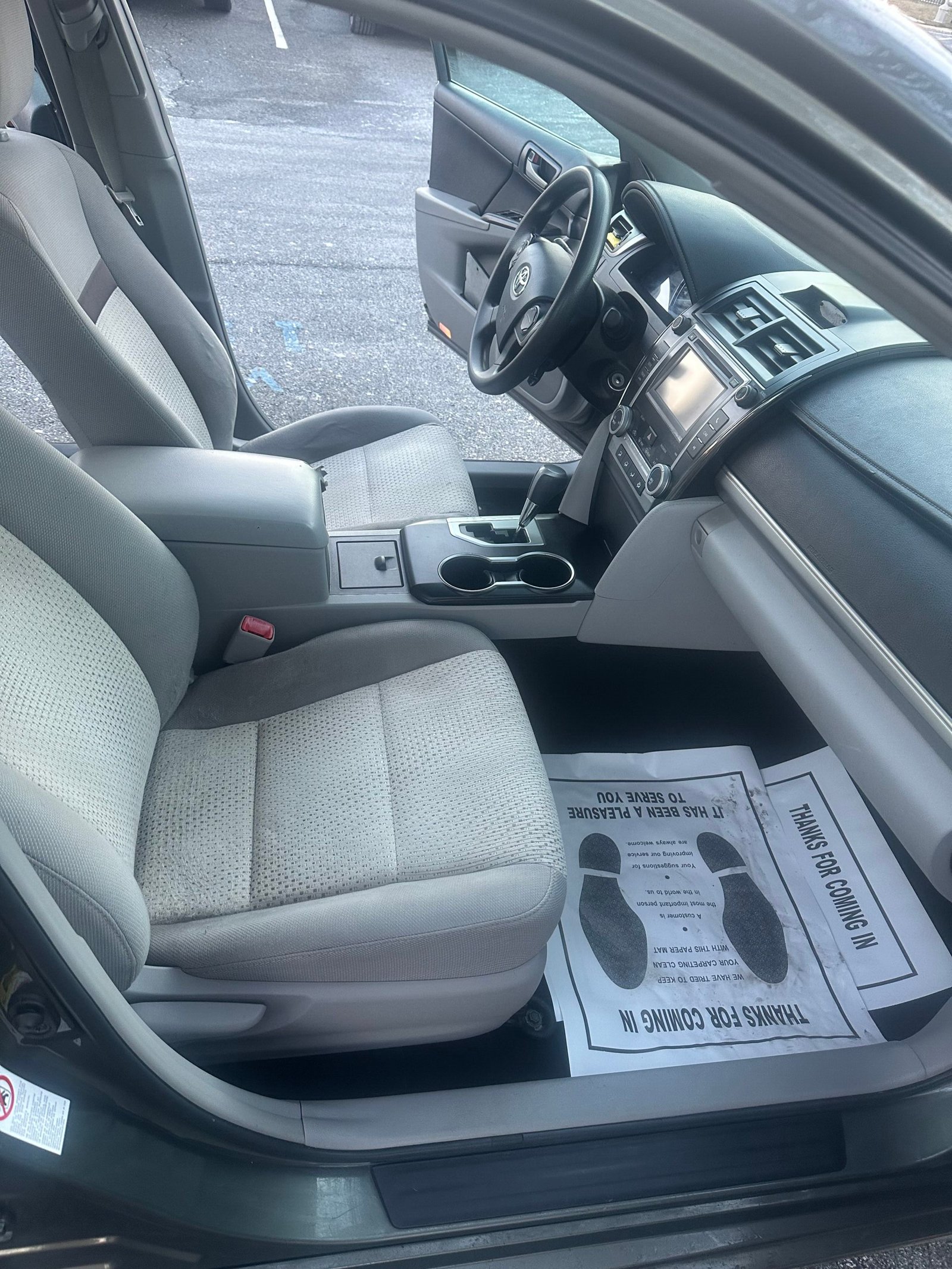2013 Toyota Camry LE - Photo 16