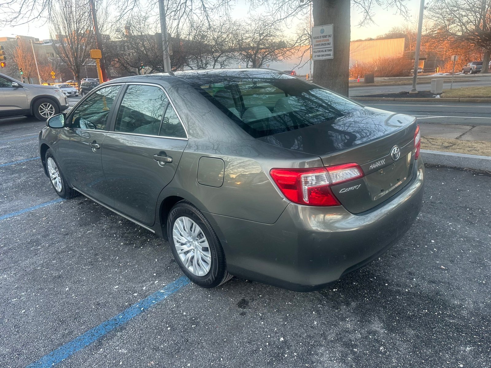 2013 Toyota Camry LE - Photo 14