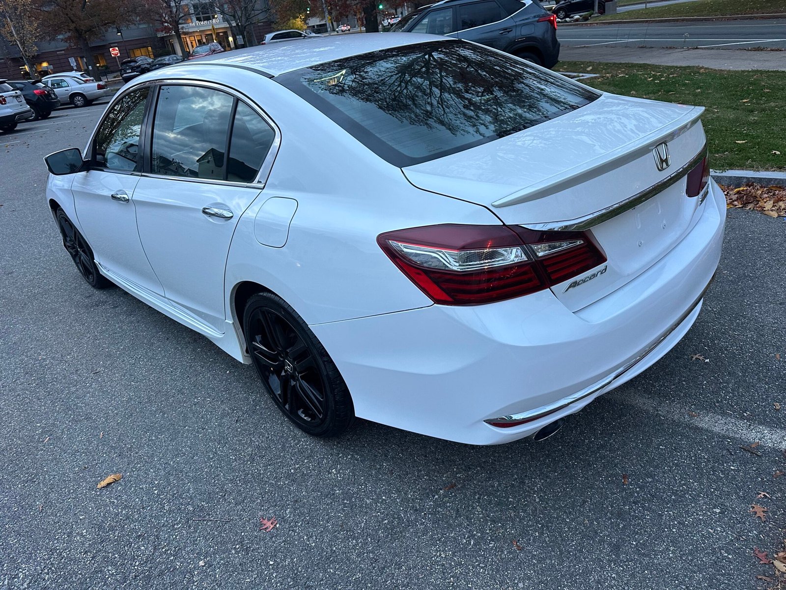 2017 Honda Accord Sport SE - Photo 16